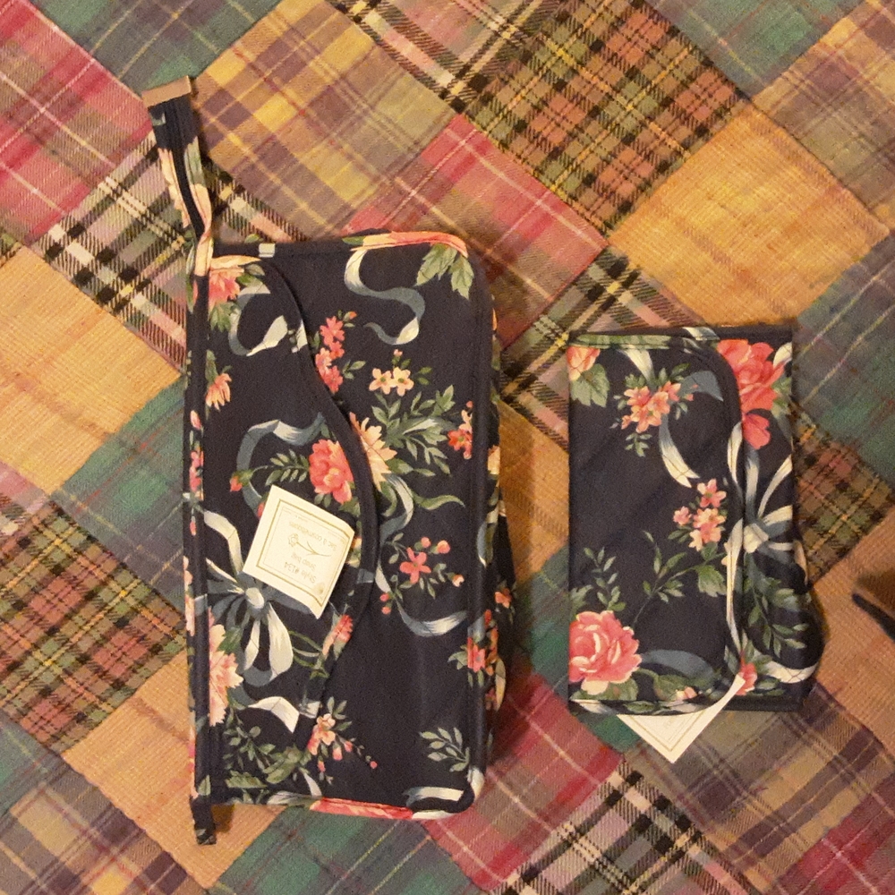 Maggie B snap bag and mirrored make up pouches